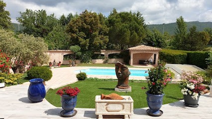 Le Mas des Oliviers, Chambre d'Hôtes à Sainte-Anastasie-sur-Issole