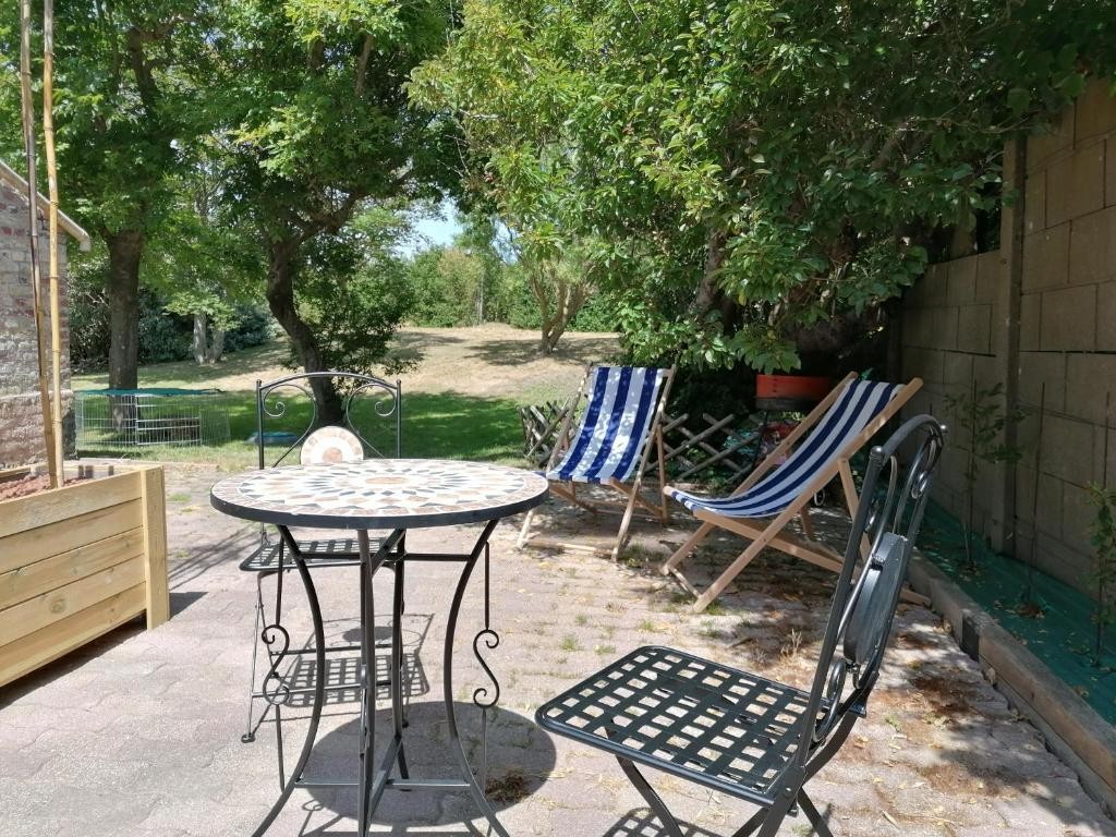 Chambre Studio Les Deux Vagues, Chambre d'Hôtes à Sangatte