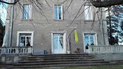 Villa Saint Privat Chambres D'hôtes, Chambre d'Hôtes à Pouzilhac