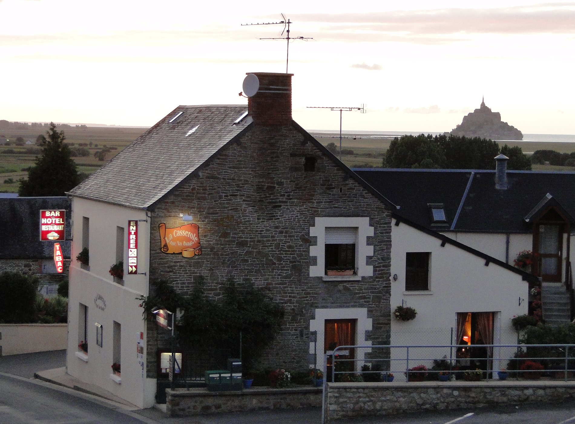 Aux Chambres Du Mont, Chambre D'hôtes à Huisnes-sur-Mer