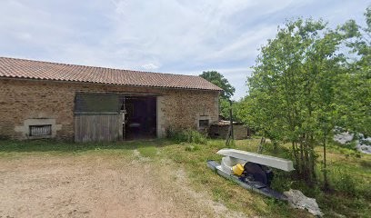 Dumont Saint-Priest Etienne, Chambre d'Hôtes à La Geneytouse