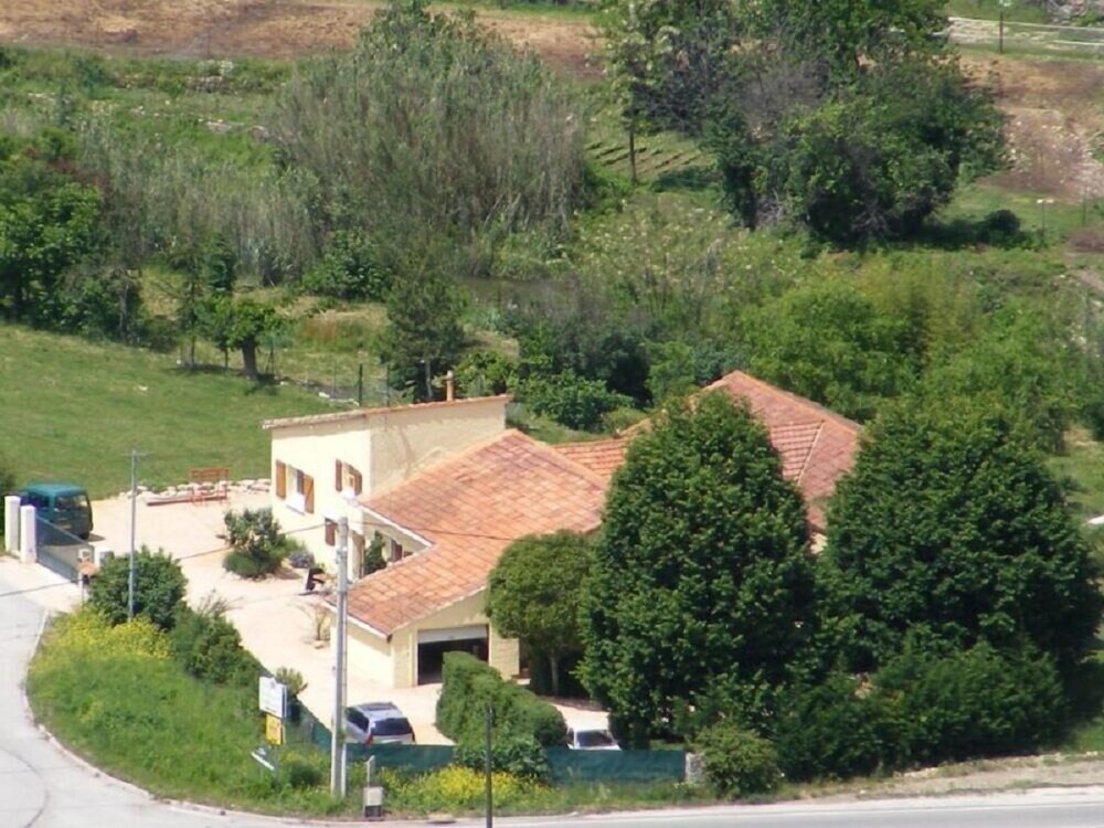 Les Jardins d'Avène, Chambre d'Hôtes à Rousson