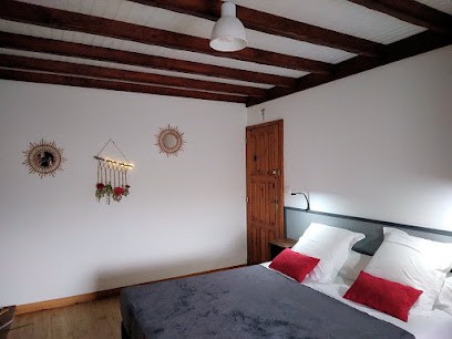 Chambre d'hôte l'Amandier Thouars, Chambre d'Hôtes à Thouars