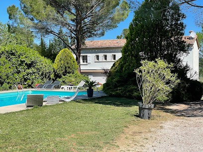 Les Trois Pins, Chambre d'Hôtes à Tourtrol