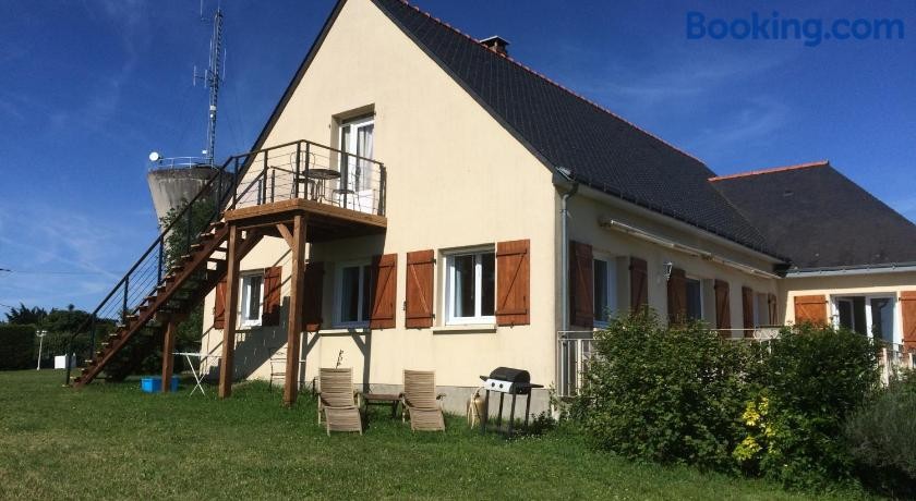 Les Petits Chenes, Chambre d'Hôtes à La Pellerine