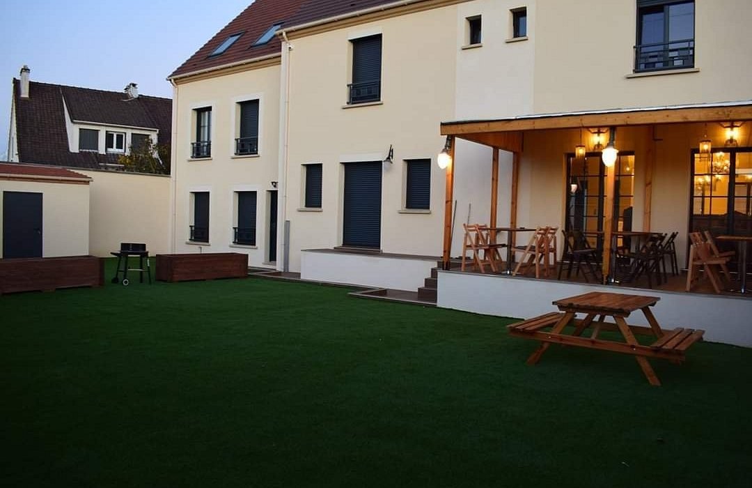 Paris Luxury Guest House CDG Aéroport, Maison d'Hôtes à Roissy-en-France