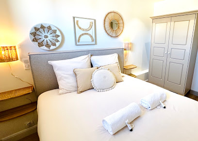 Appartement Au Coeur Du Vieil Antibes, Location De Vacances à Antibes