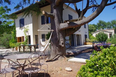 Le Grand Cèdre - 2 Chambres d'hôtes - Sud Ardèche, Chambre d'Hôtes à Bourg-Saint-Andéol