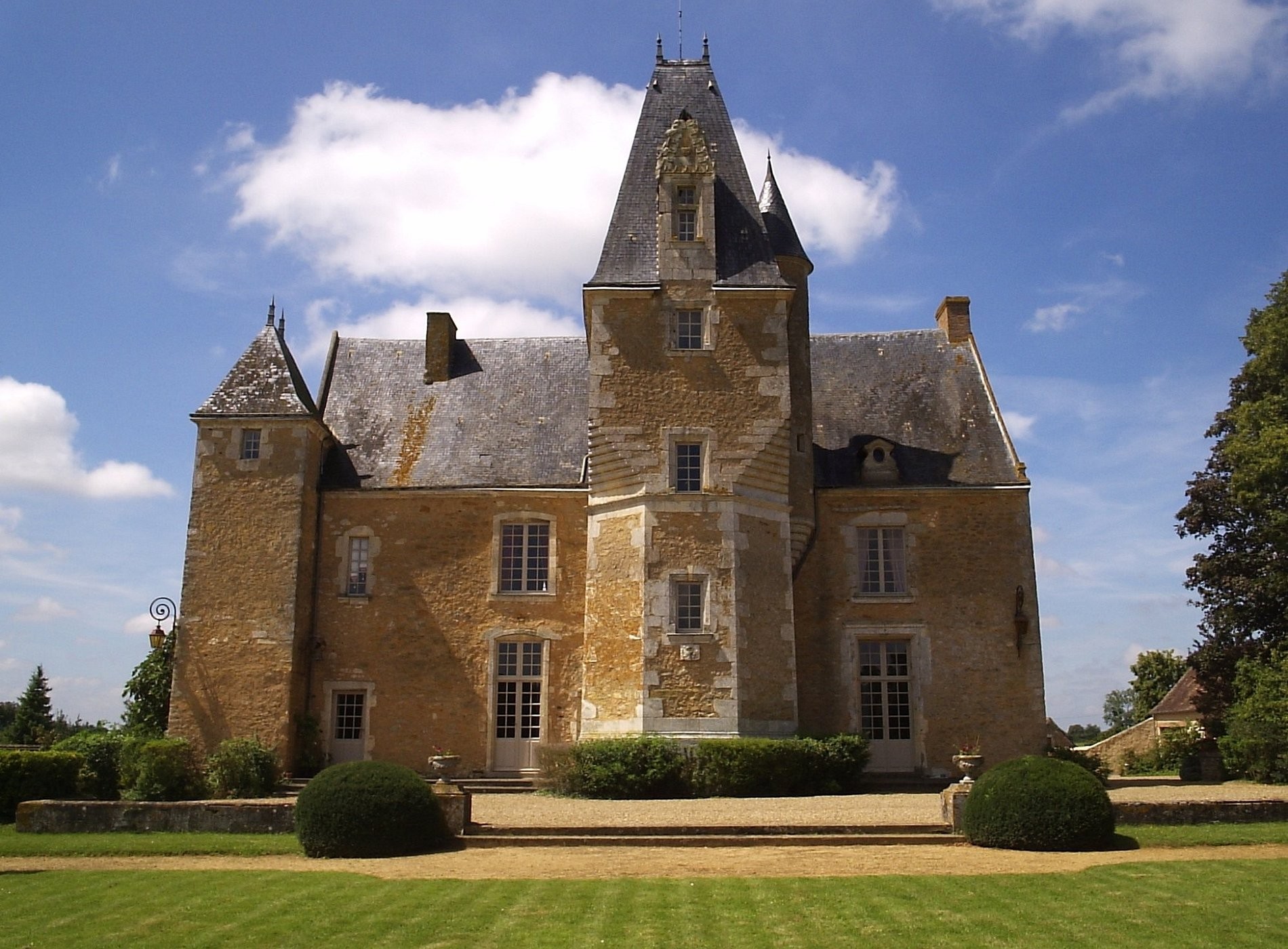 Castle Balluère, Chambre d'Hôtes à Pirmil