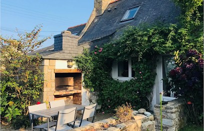 Gîte Buguélès - Location de vacances avec Jardin et Vue sur la Mer, Location de Vacances à Penvénan