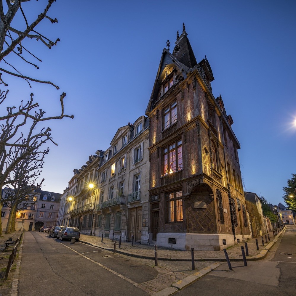 La Maison Des Vieux Logis, Chambre d'Hôtes à Rouen