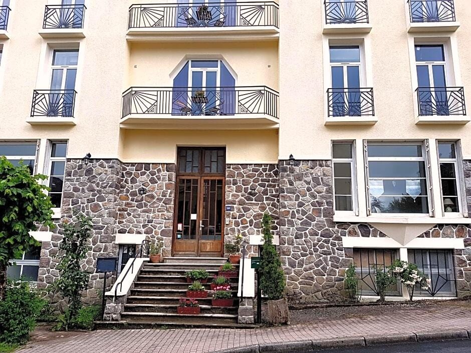 Hôtel Le Pavillon, Maison d'Hôtes à La Bourboule