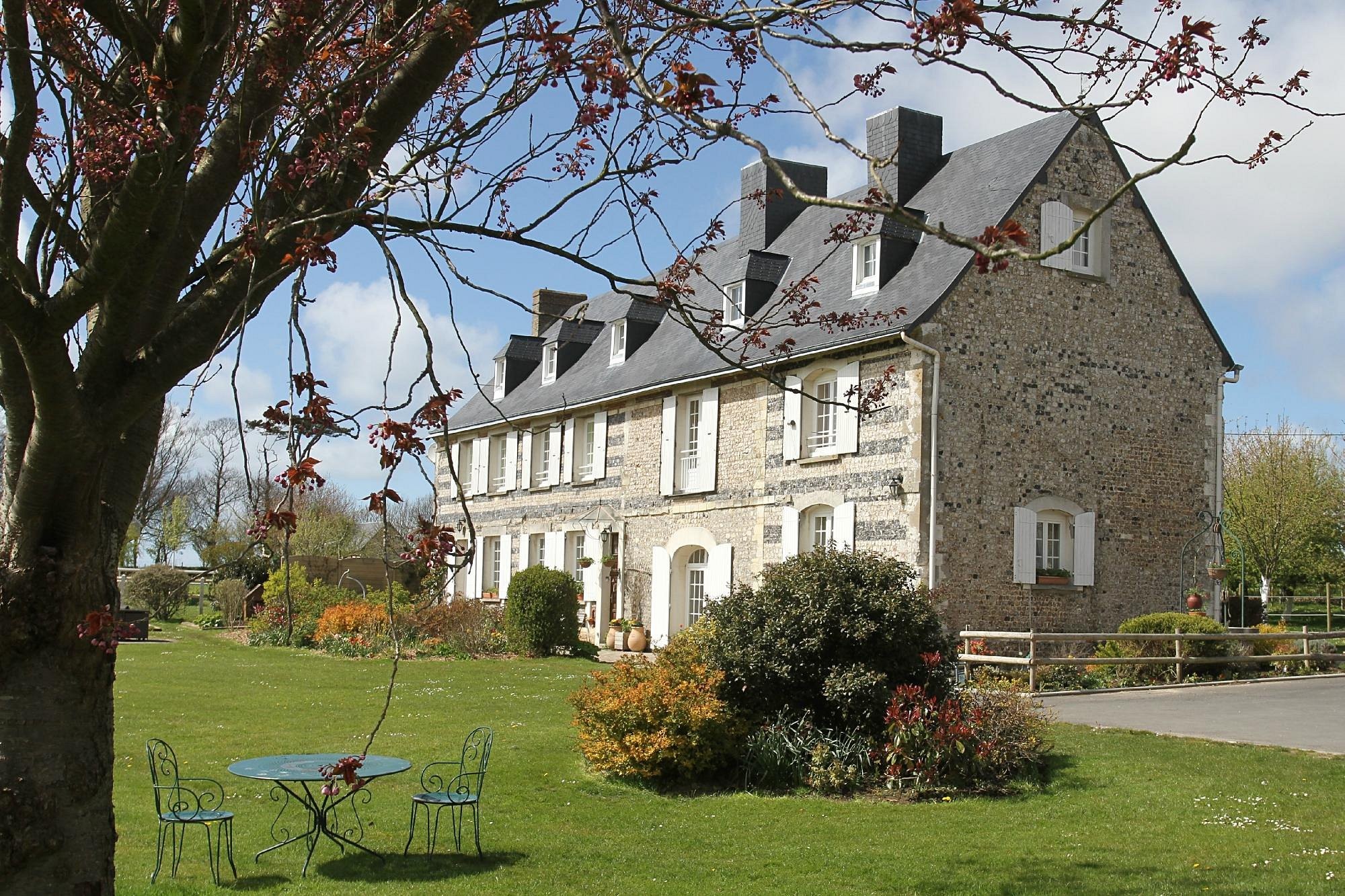 Le Manoir Des Falaises - B&B, Chambre d'Hôtes à Saint-Jouin-Bruneval