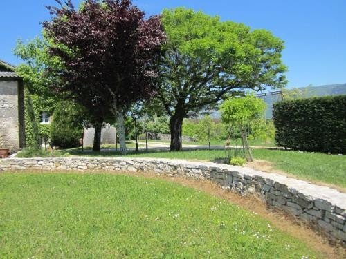 Gîte de Fontépaisse: Location de vacances 10 personnes avec piscine proche domaine skiable du Massif du Vercors dans le Drome, Location de Vacances à Saint-Jean-en-Royans