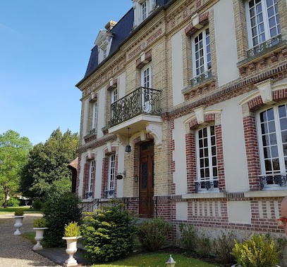 Manoir Le Mesnil, Chambre d'Hôtes à Saint-Martin-aux-Chartrains