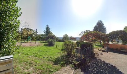 Chalets Vacances Lestrade, Chambre d'Hôtes à Planioles