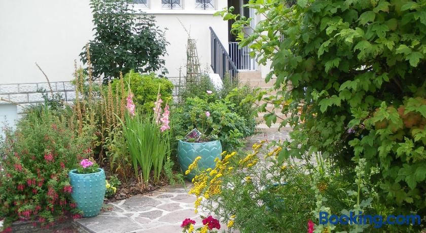 DOUCE NUI-THE, Chambre d'Hôtes à Vernouillet