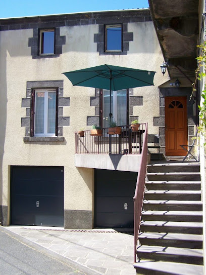 Gîte Le Petit Mas, Location De Vacances à Volvic