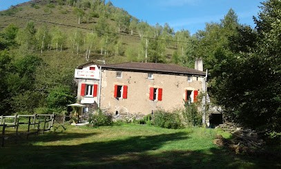 Les Cèdres Bleus, Maison d'Hôtes à Viviez