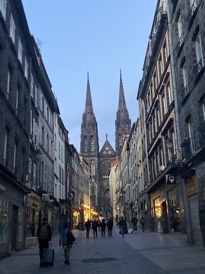 CONCIERGERIE CLERMONT FERRAND, Location de Vacances à Clermont-Ferrand