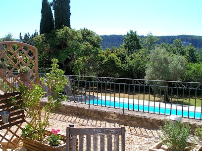 Studio Zen en Luberon, Location de Vacances à Viens