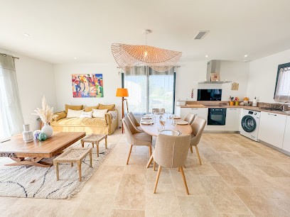 Villas Les Plaines En Provence, Location de Vacances à Maillane