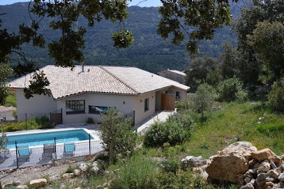 La Maison des 2 Châteaux, location de vacances avec piscine, Aude, Location de Vacances à Duilhac-sous-Peyrepertuse