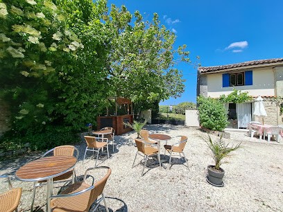 La Grange du Moulin child friendly gites, Location de Vacances à Saint-Pierre-de-Juillers