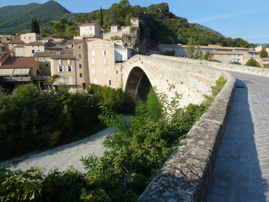 Le Pontias, Maison d'Hôtes à Nyons