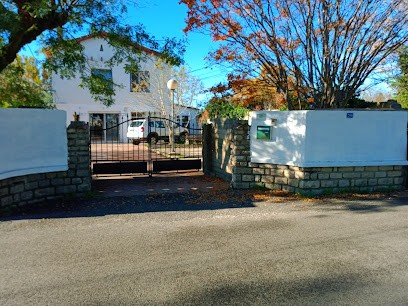 Chambre Chez L'habitant Lit Double, Chambre d'Hôtes à Pierrelatte