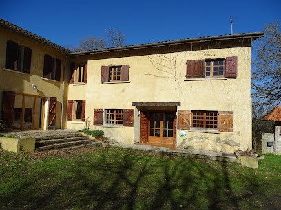 « A Laurio », Maison d'Hôtes à Louslitges