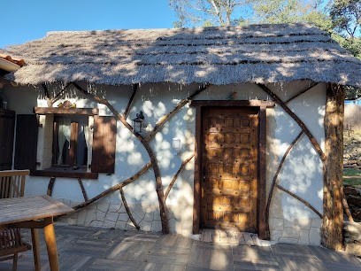 La Chaumiere De La Forêt Enchantée, Chambre d'Hôtes à Besse-sur-Issole
