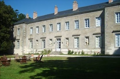 Chambre d'hôte Piscine 85 Château de la Marronnière, Chambre d'Hôtes à Aizenay