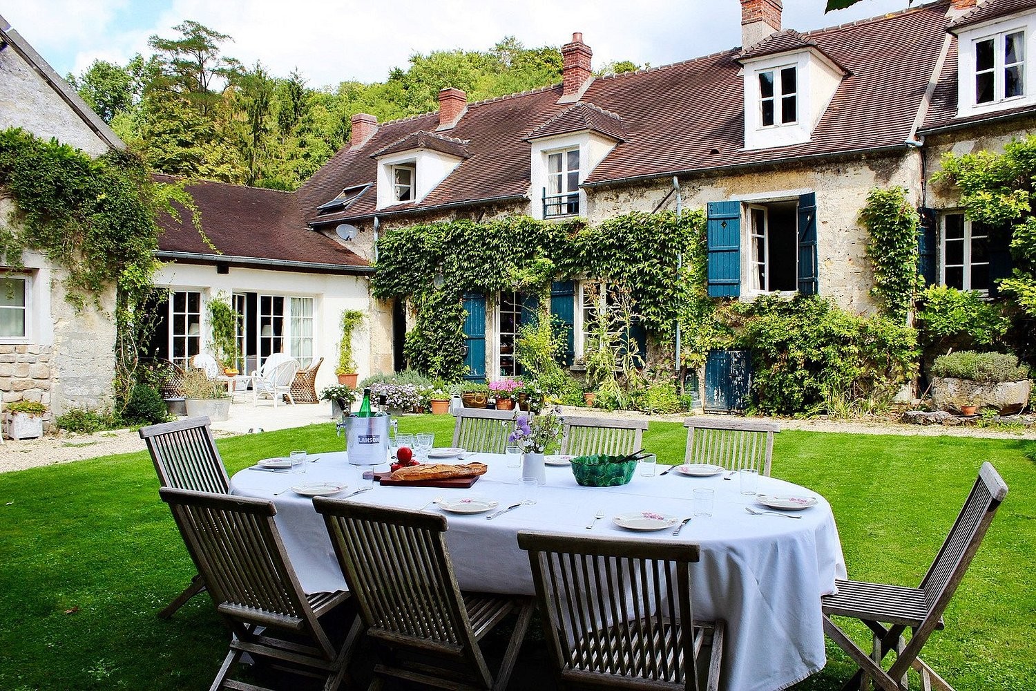 Anna-Karina Hedley, Maison d'Hôtes à Fleurines