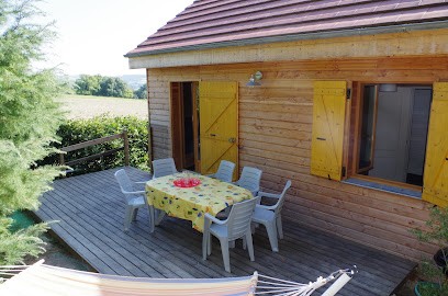 chalet au coin du bois, Location de Vacances à Gourdon