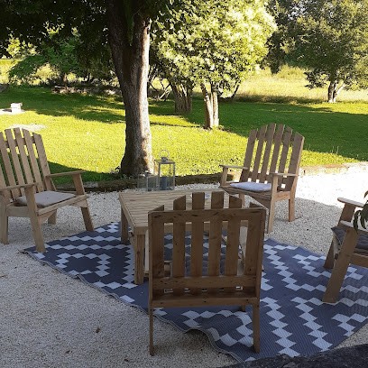 Maison Blanche, Chambre d'Hôtes à Cherval