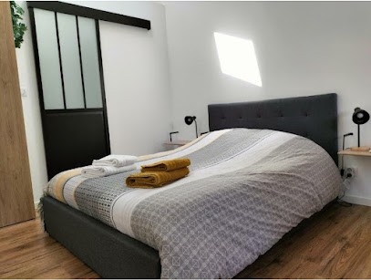 Studio - Au fond de la cour, Chambre d'Hôtes à Lacroix-Saint-Ouen