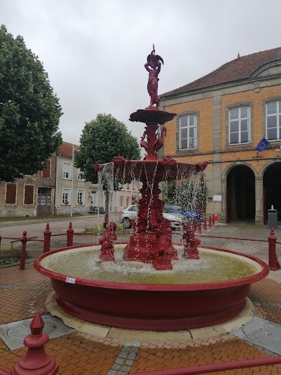 RELAIS De La MOTHE : CHAMBRE Et TABLE D' HÔTES, Chambre d'Hôtes à Vrécourt