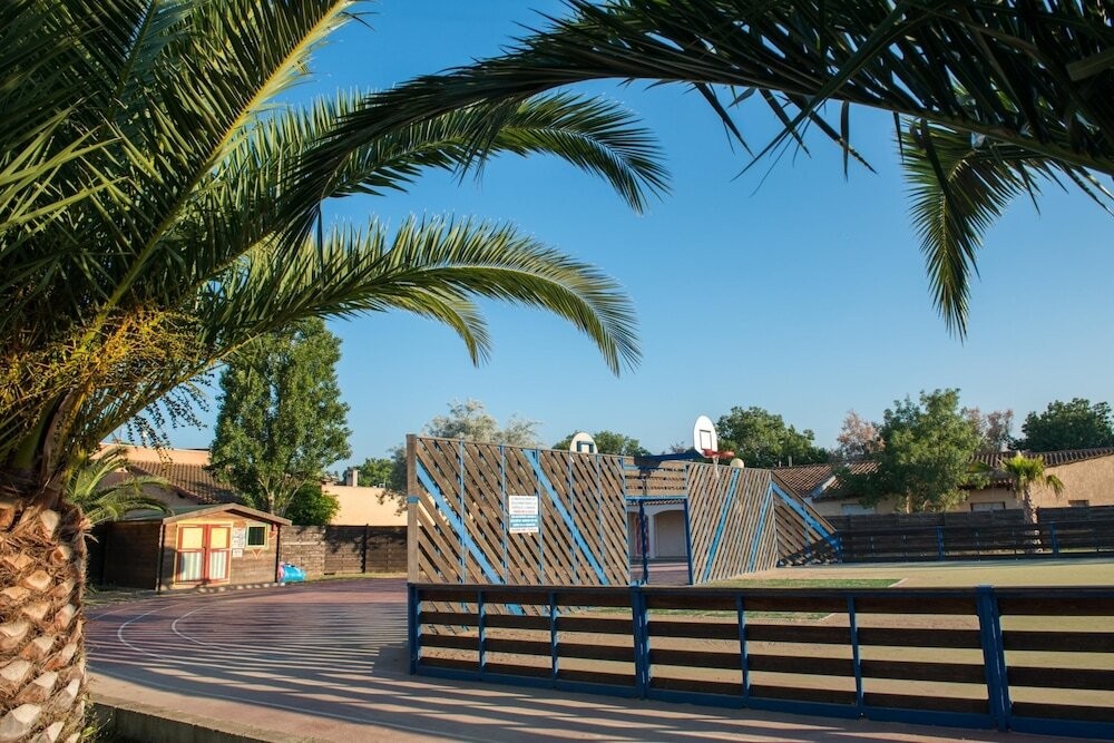 Annickmobilhome, Maison d'Hôtes à Vias