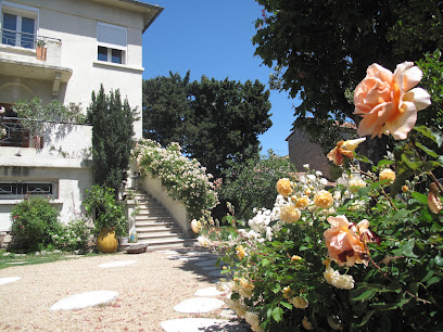 Arles Au Vert, Chambre D'hôtes à Arles