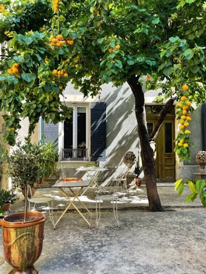 Maison Honorine En Provence Chambre Et Table D'hôtes, Chambre d'Hôtes à Caderousse