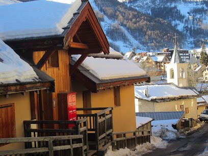auberge ensoleillée serre chevalier, Chambre d'Hôtes à La Salle-les-Alpes