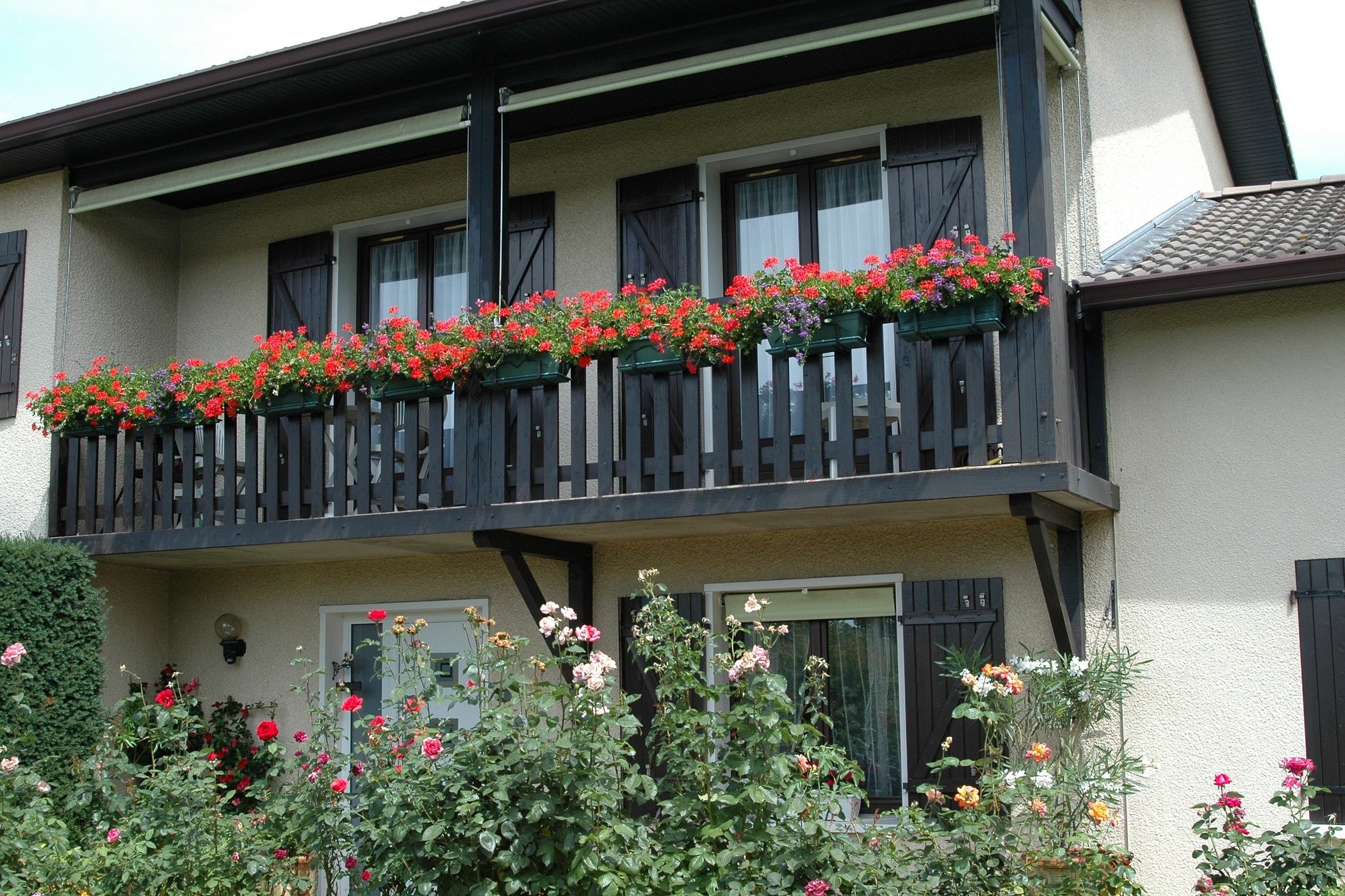 DOMINIQUE LOREAU CHAMBRES D’HOTES LE JARDIN DES ROSES, Chambre d'Hôtes à Saint-Bonnet-de-Mure