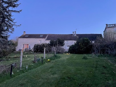 Demeure de Damply, Chambre d'Hôtes à Montalet-le-Bois