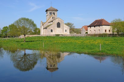 Le Pré Malay - Bed And Breakfast Near Taizé, Chambre d'Hôtes à Malay