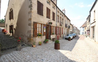 Le Chat Perché, Chambre d'Hôtes à Arnay-le-Duc