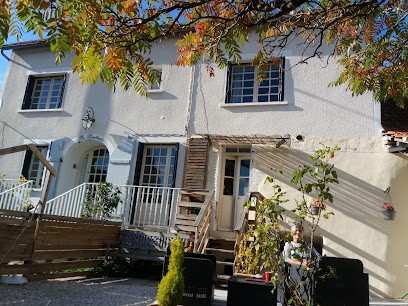 La Guimbarde by Burgundy Hideaways, Location de Vacances à Frôlois
