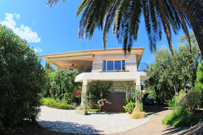 Ferienappartements Pszola - Villa Deux Palmiers, Location De Vacances à Fréjus
