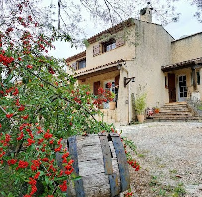 Villa Les Chariotins, Chambre d'Hôtes à Draguignan