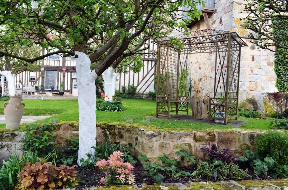 Le Manoir de L'engagiste, Chambre d'Hôtes à Orbec